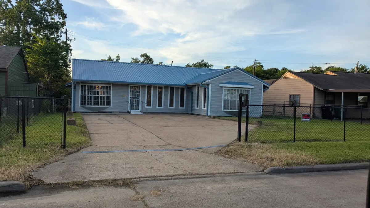 5711 Doolittle Boulevard #1, Houston, TX 77033 - #1