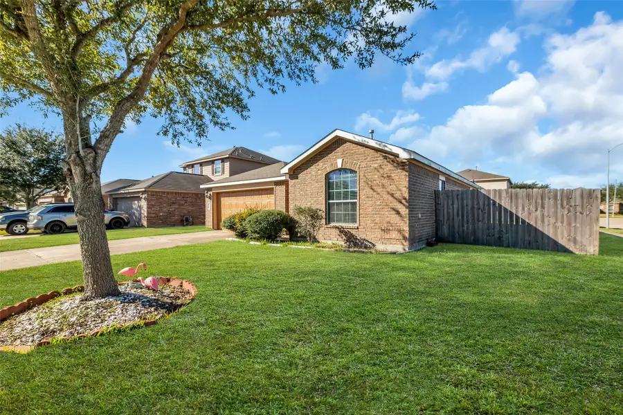 804 Indigo Springs Lane, La Marque, TX 77568 - Image #3