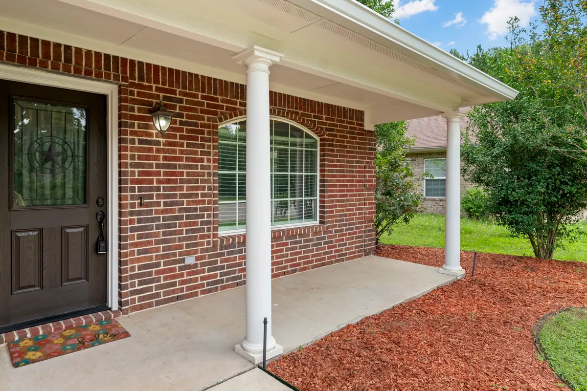 227 Green Leaf Street, Huntsville, TX 77340 - #1