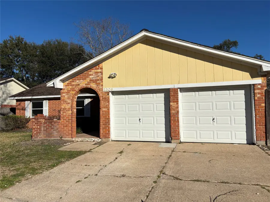 2309 Romayor Court, Pearland, TX 77581 - Image #2