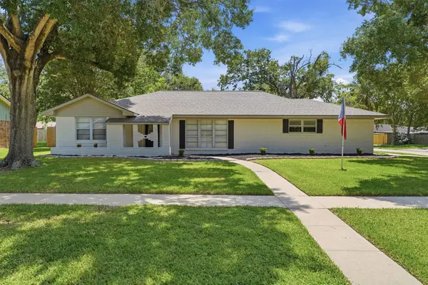 10302 Belfast Road, La Porte, TX 77571
