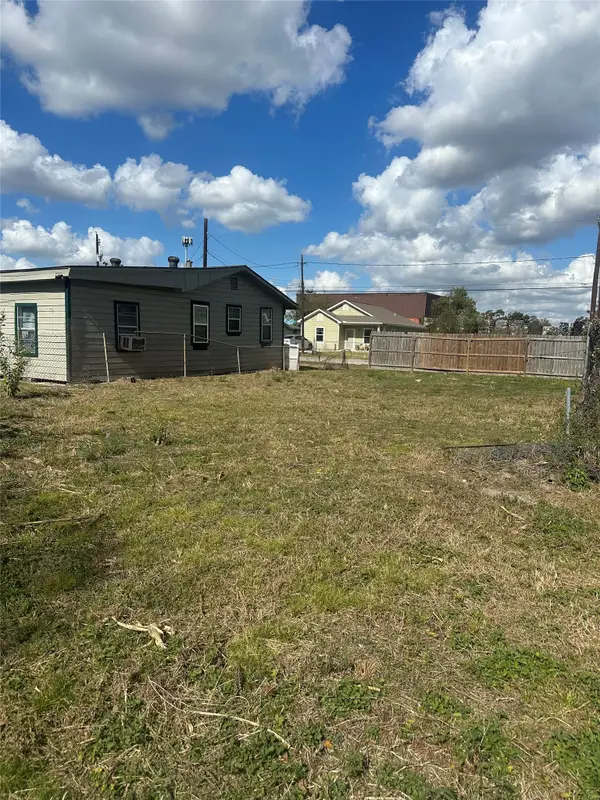 8034 Safebuy Street, Houston, TX 77028
