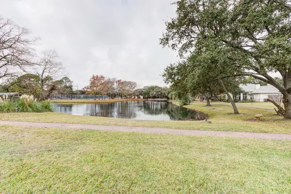 0 E Circle Drive, Houston, TX 77071