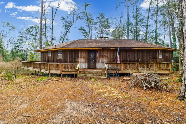 1542 Hillbilly Heaven, Livingston, TX 77351