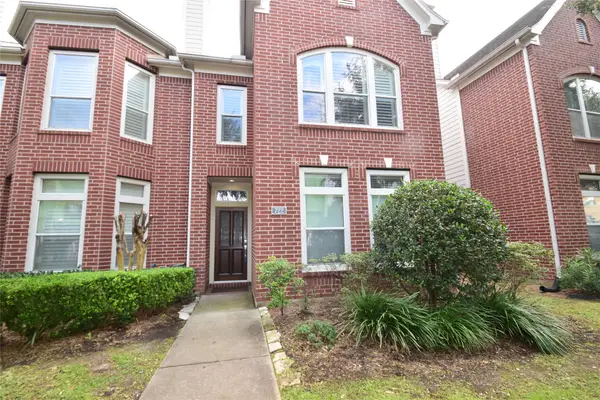 722 Memorial Heights Drive, Houston, TX 77007