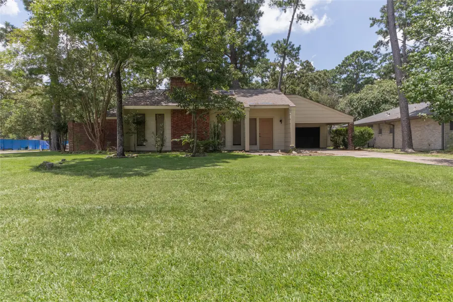 1926 Maple Lakes Drive, Kingwood, TX 77339 - Image #2
