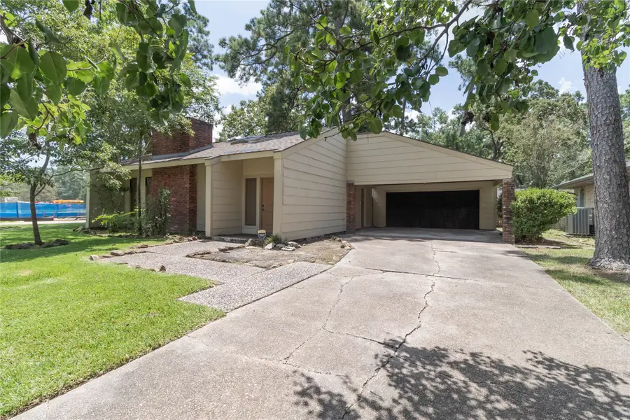 1926 Maple Lakes Drive, Kingwood, TX 77339 - Image #3