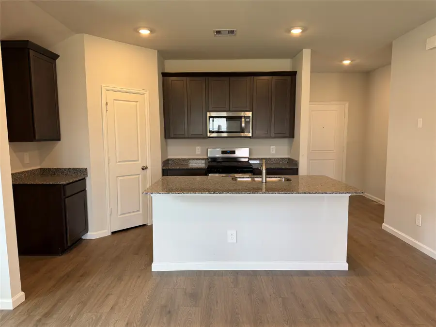 1113 Legrand Street, Brenham, TX 77833 - #2