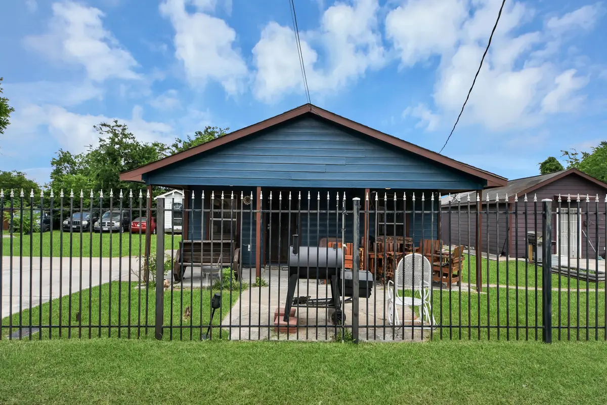 8227 Chadwick Street, Houston, TX 77029 - #1