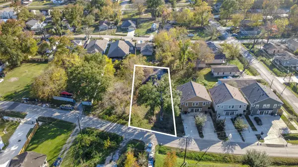 1039 Marcolin Street, Houston, TX 77088