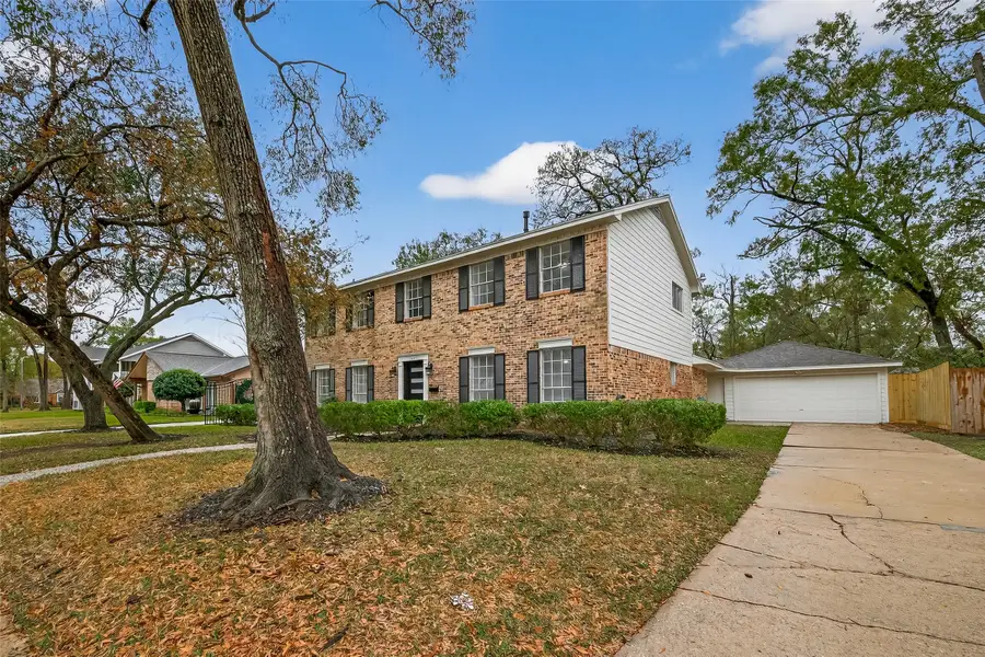 422 Willow Vista Drive, El Lago, TX 77586 - Image #2
