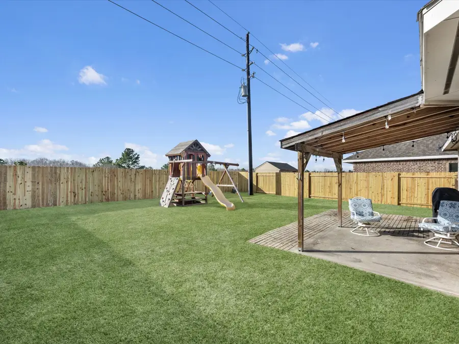 8335 Quiet Bay Drive, Baytown, TX 77523 - Image #3