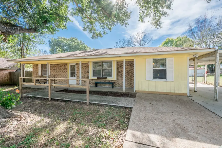203 Longstreet Road, Willis, TX 77378 - Image #3