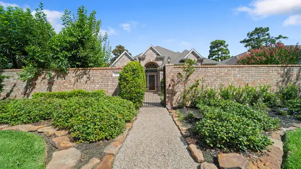 5030 Huntwick Parc Court, Houston, TX 77069
