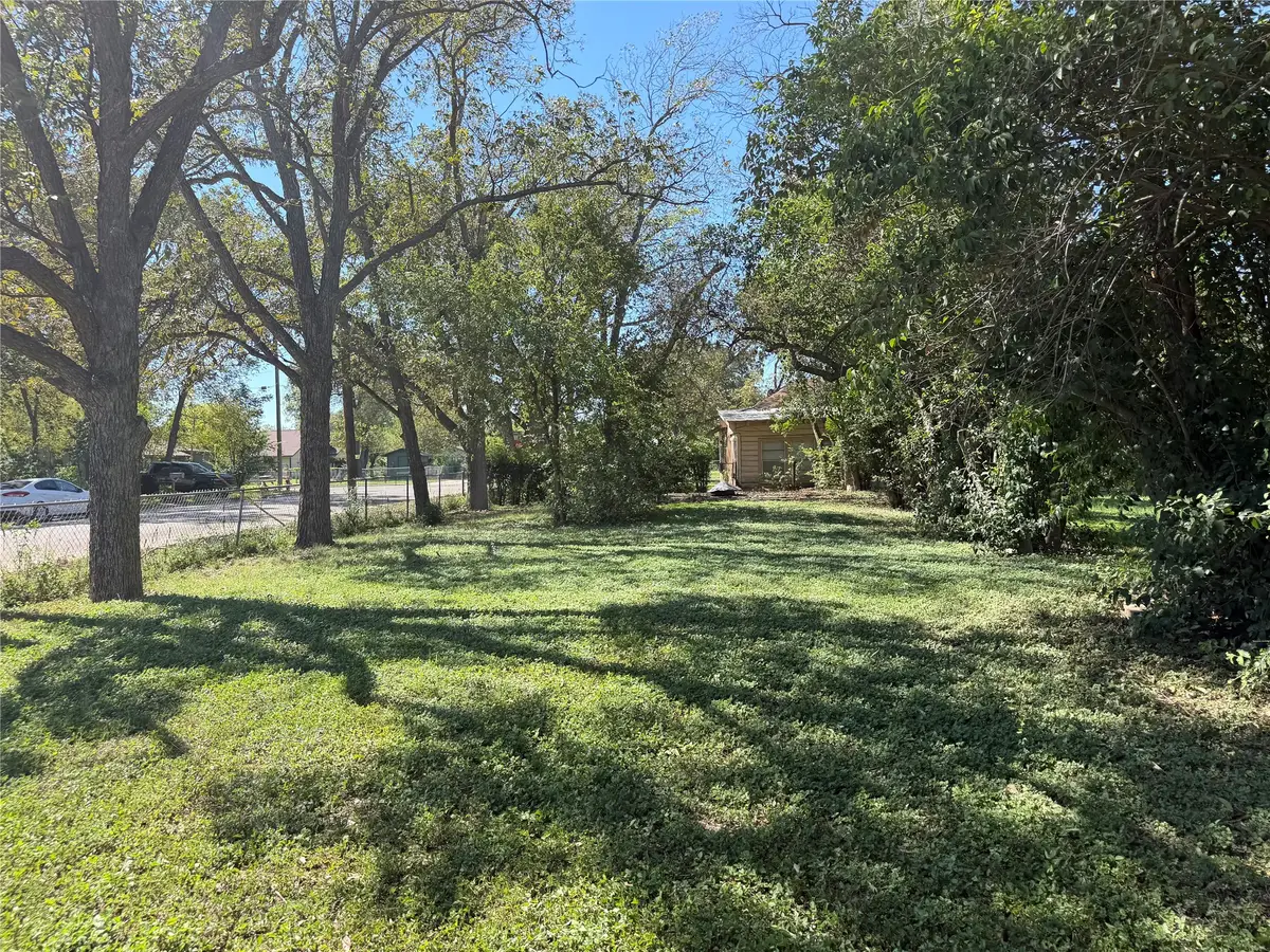 2110 16th Street, Hondo, TX 78861 - #1