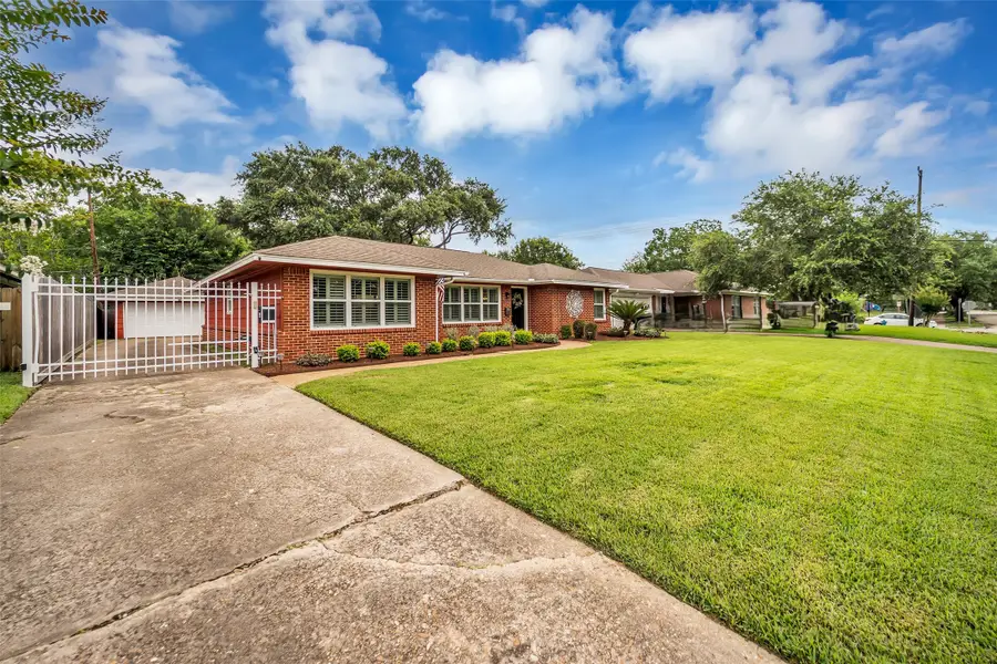 4706 Tonawanda Drive, Houston, TX 77035 - #3