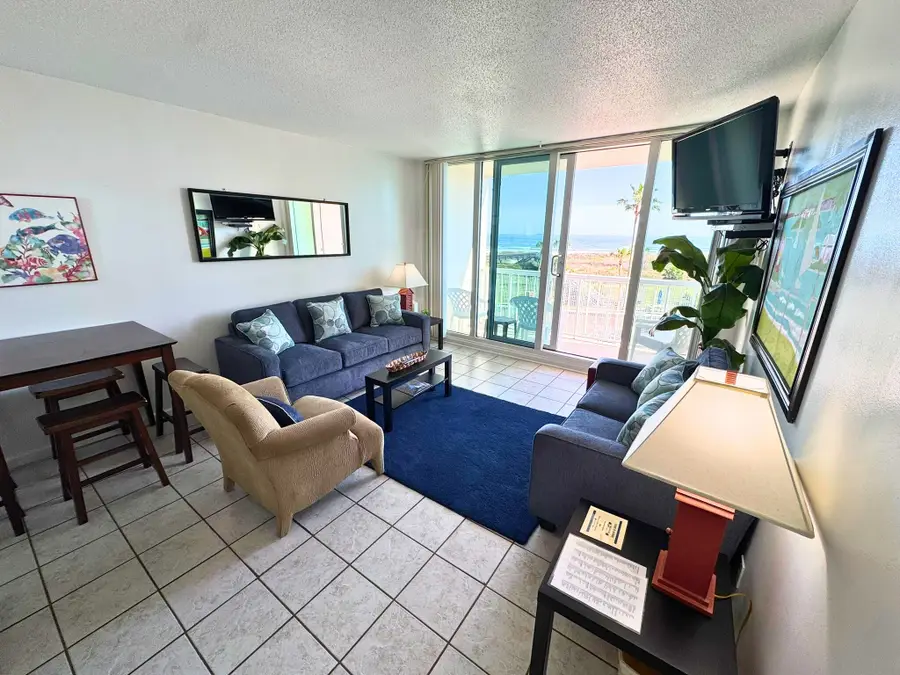 1401 E Beach Drive #109, Galveston, TX 77550 - Image #3