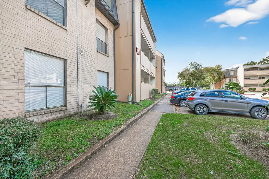 8421 Hearth Drive #3, Houston, TX 77054 - Image #3