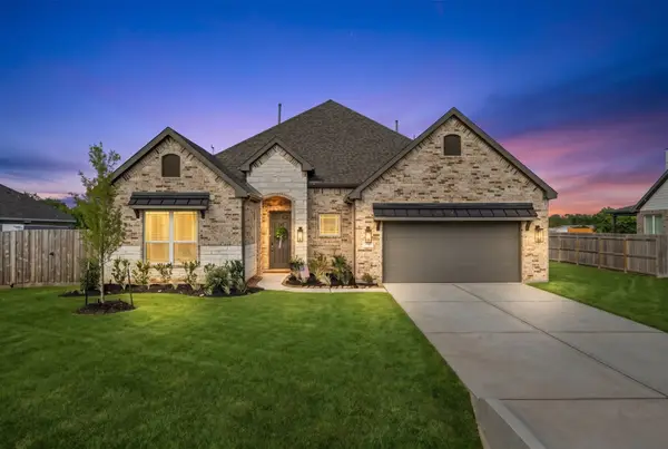 11610 E Wood Drive, Old River Winfree, TX 77523
