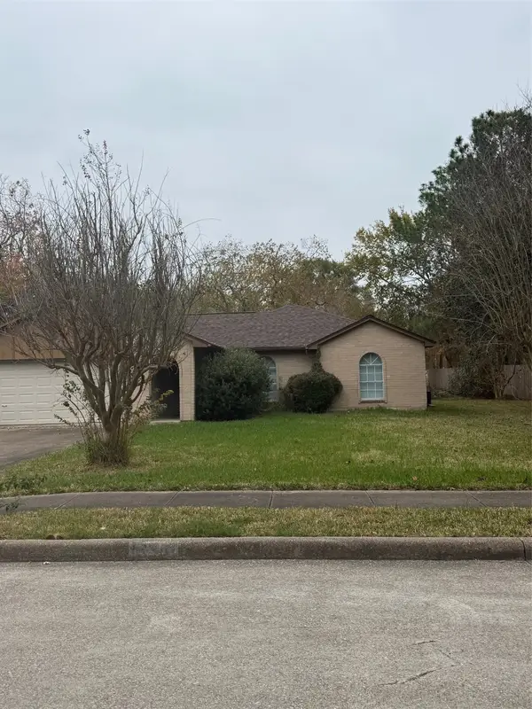 18303 Anne Drive, Webster, TX 77058