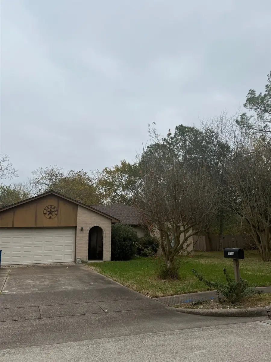 18303 Anne Drive, Webster, TX 77058 - Image #2