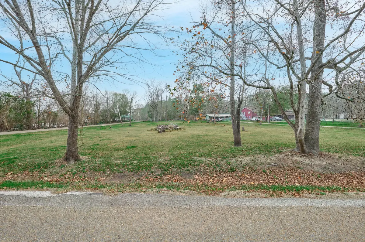 26 Lake View Drive, Huntsville, TX 77320 - Image #1