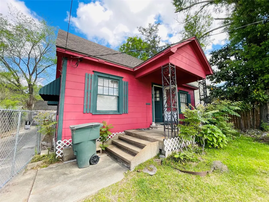 1460 Prairie Street, Beaumont, TX 77701 - #2