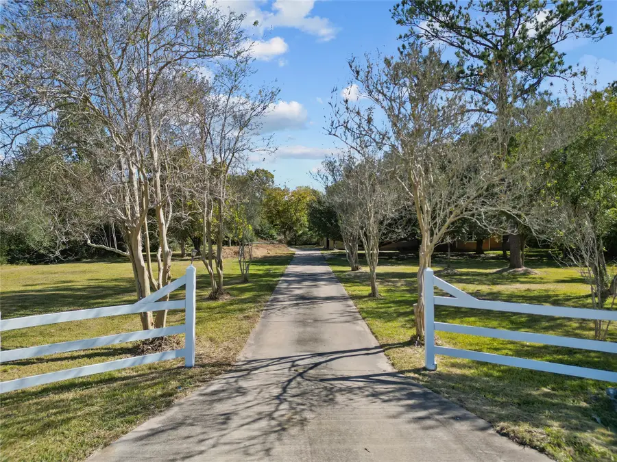 2529 Fm 646 Road N, Santa Fe, TX 77510 - Image #3