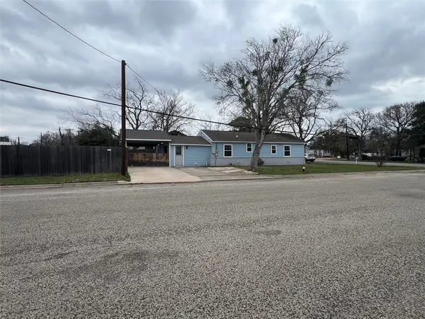 711 N Grimes Street, Giddings, TX 78942