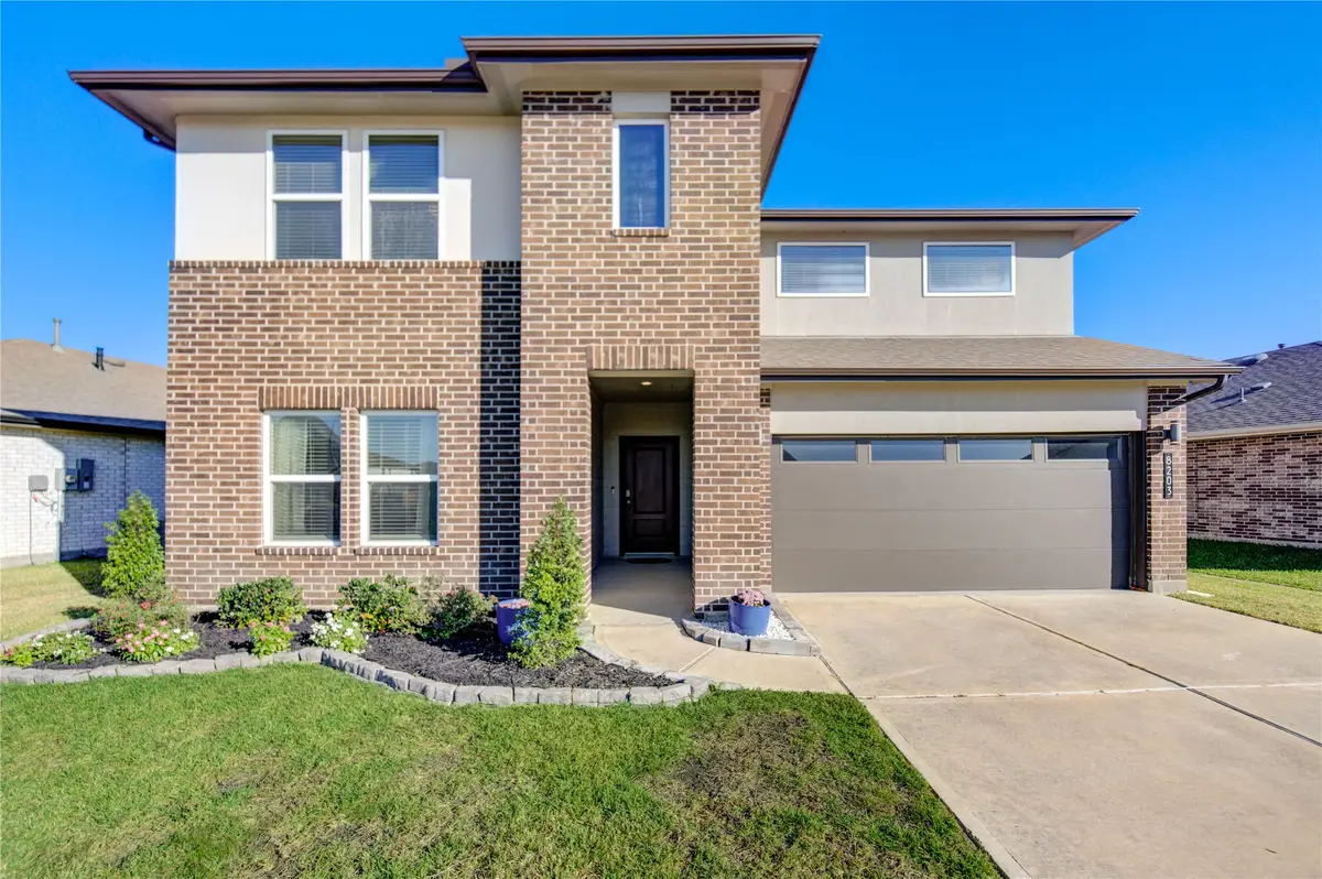 8203 Sugar Cane Lane, Rosharon, TX 77583 - Image #1