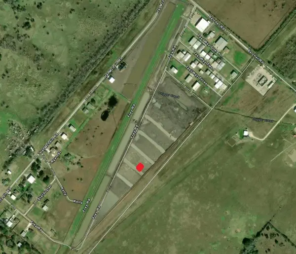 141 Taxi Way Nine, Manvel, TX 77578