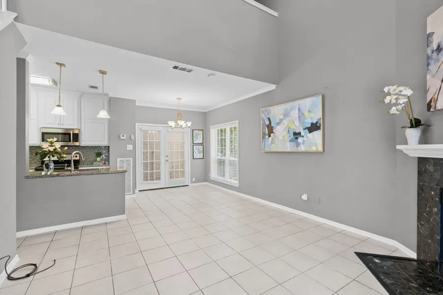 2212 Hopkins Street #2212, Houston, TX 77006 - #2