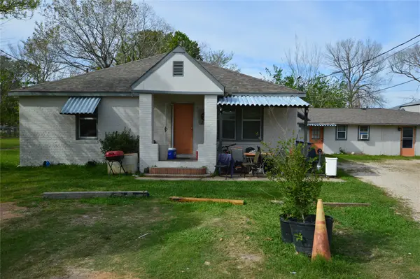 135 W 5th Street, Kemah, TX 77565