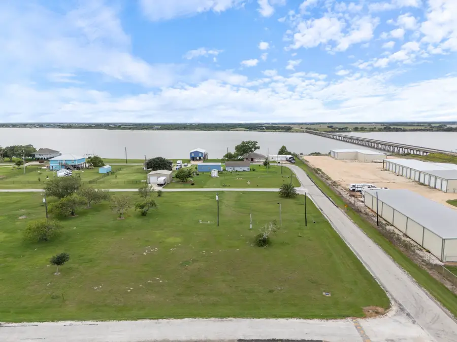 14 Calumet Drive, Palacios, TX 77465 - #3