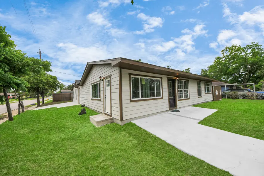 5903 Belneath Street, Houston, TX 77033 - #3