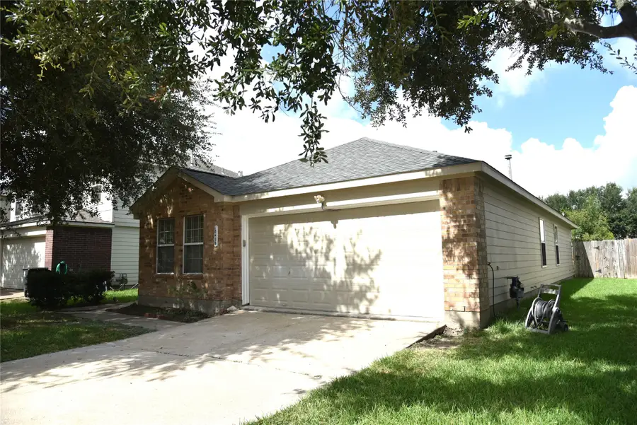10406 Sutter Glen Lane, Houston, TX 77075 - Image #2