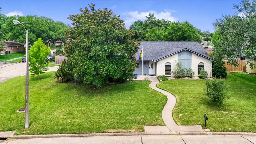 5451 Appleblossom Lane, Friendswood, TX 77546 - #2
