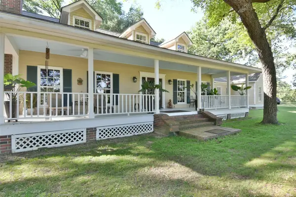 1263 Weishuhn Rd, New Ulm, TX 78950