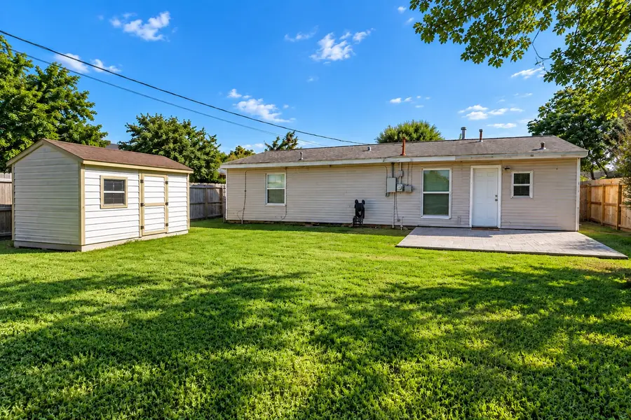 1810 3rd Avenue N, Texas City, TX 77590 - #2