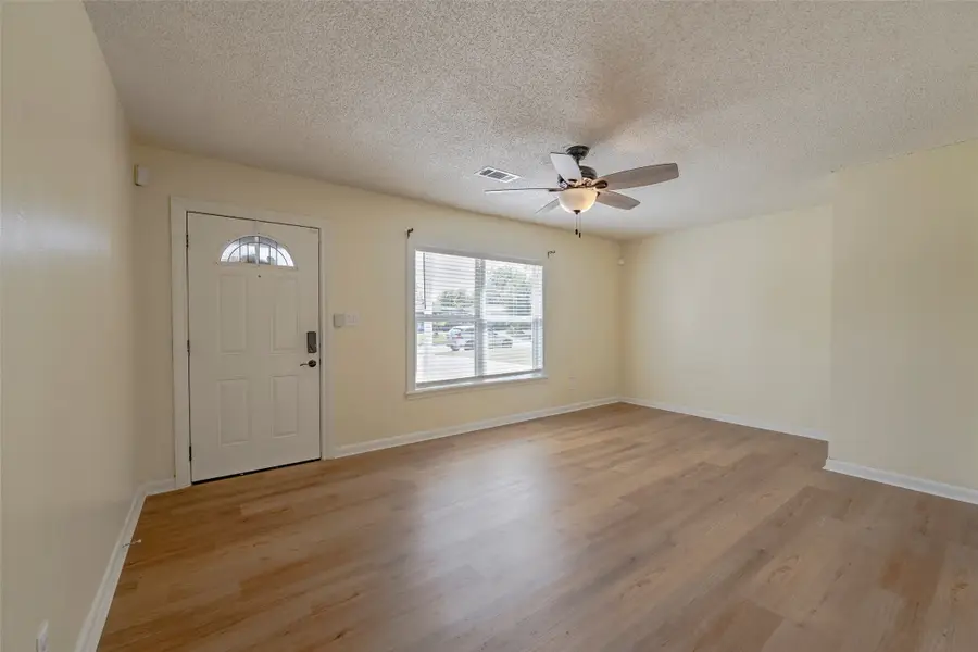 1810 3rd Avenue N, Texas City, TX 77590 - #3