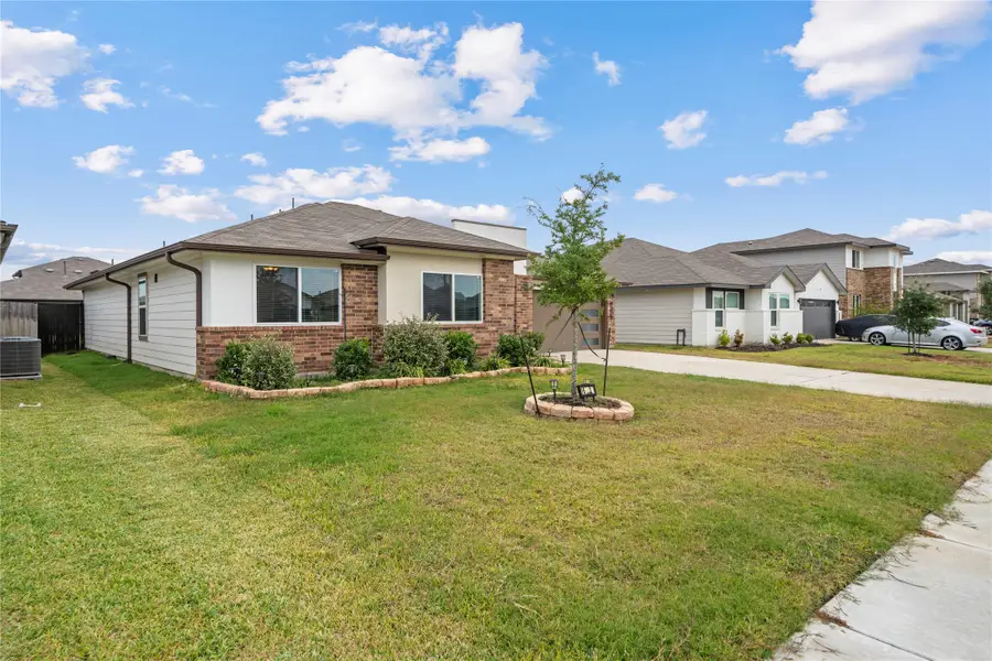 6903 Amber Cliff Lane, Richmond, TX 77469 - Image #3