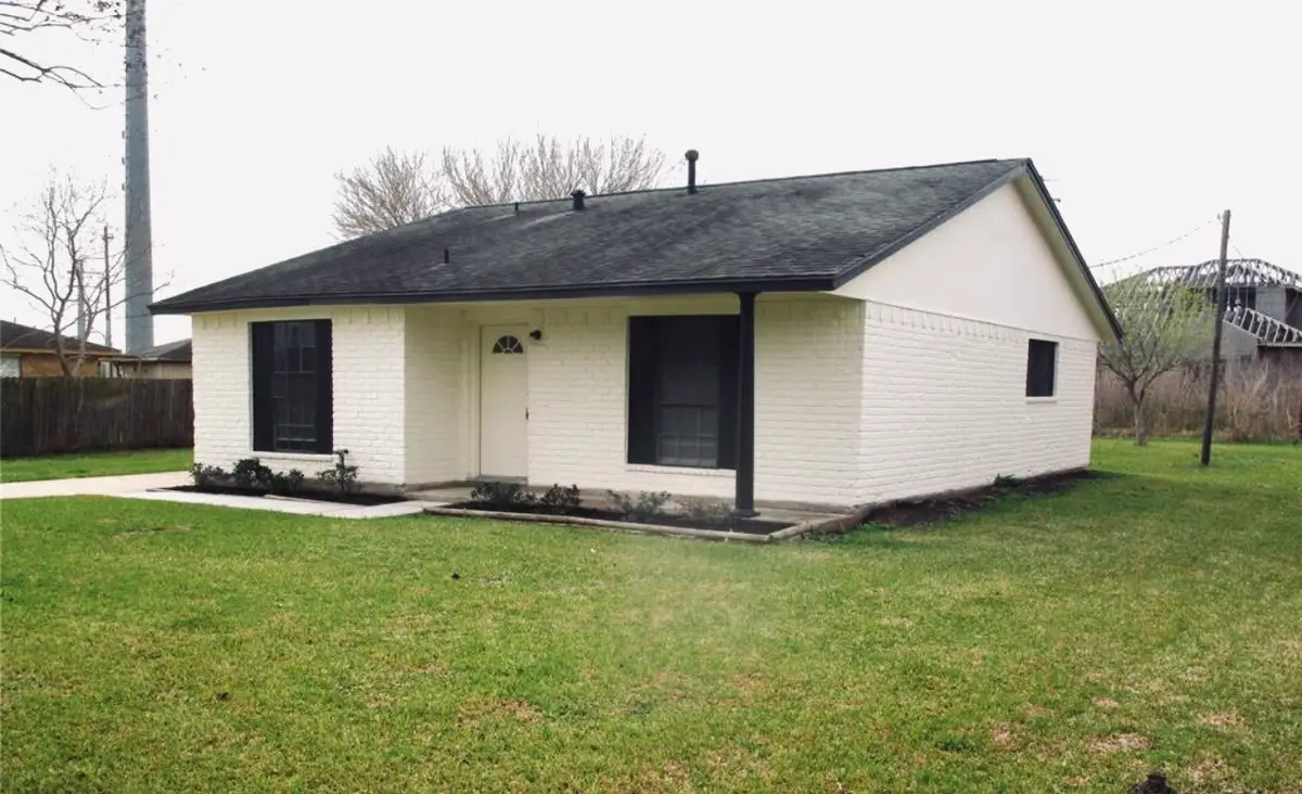 1109 N Avenue N, Freeport, TX 77541 - #1