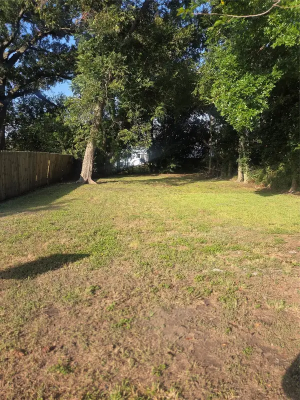 2 Brandon Street, Houston, TX 77051