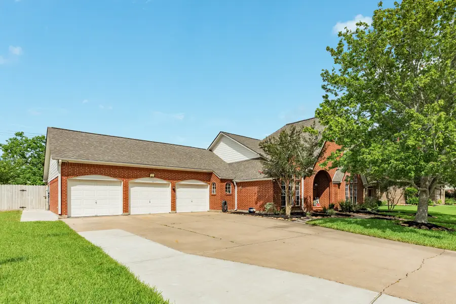 914 Oleander Street, Lake Jackson, TX 77566 - #2