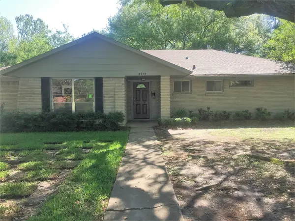 8719 Manhattan Drive, Houston, TX 77096