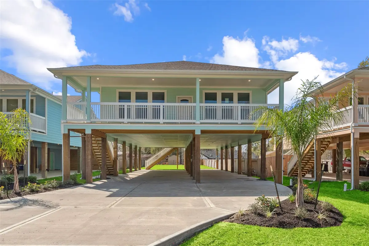 347 Bay Oaks Street, La Porte, TX 77571 - Image #1