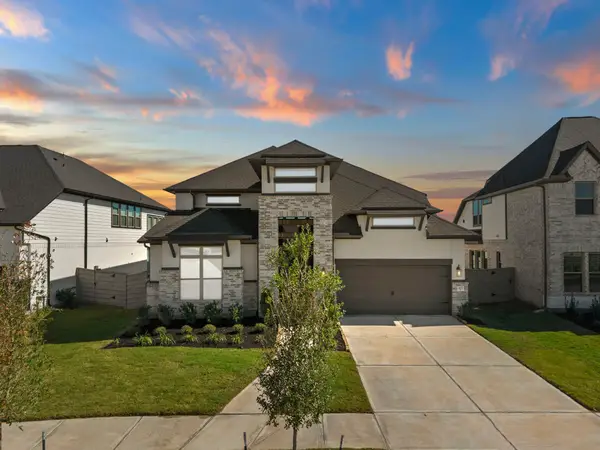 2402 Gleaming Pear Drive, Manvel, TX 77578