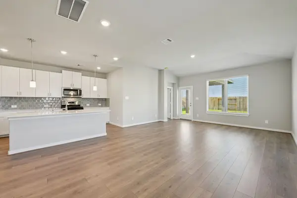 5117 Redbud Valley Drive, Pearland, TX 77584