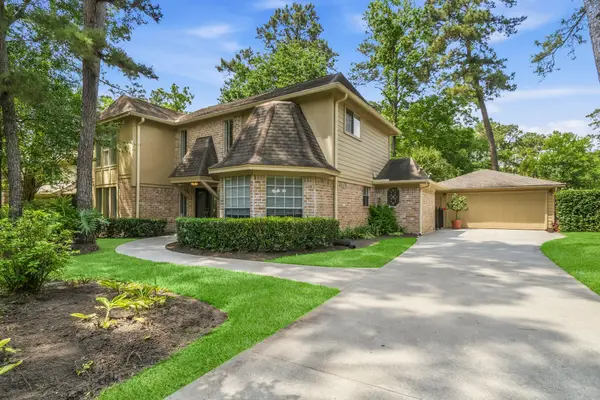 16 Terravale Court, The Woodlands, TX 77381