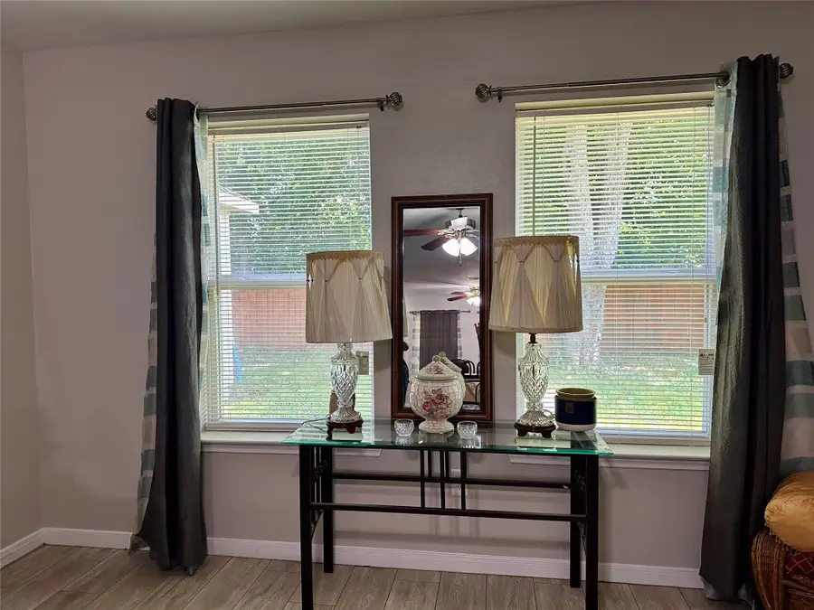 10226 Ella Falls Boulevard, Houston, TX 77038 - Image #3